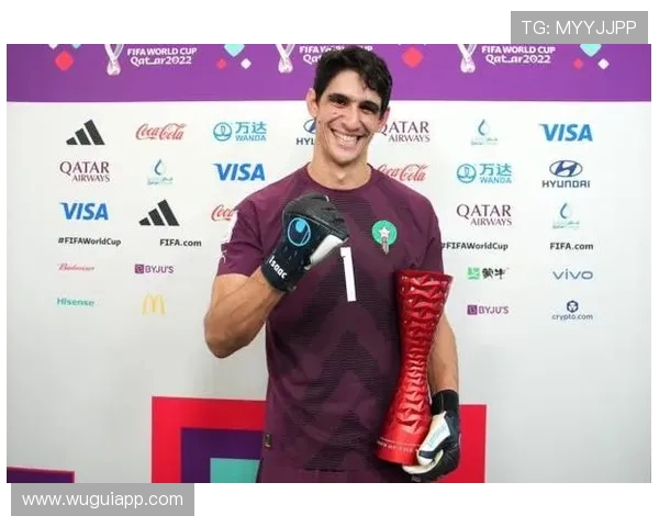 钢铁防线 + 10 次扑救！布努神扑定乾坤，门神复制 C 罗苦主时刻